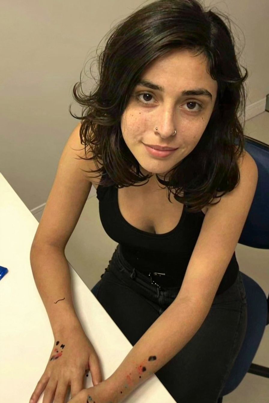 Leslie DiMaggio, Daughter Here