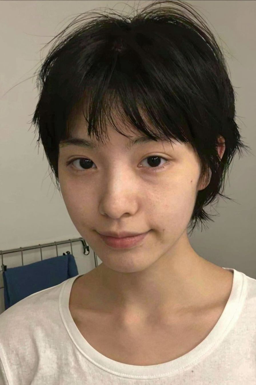 Emi, Asian Laundry Friend