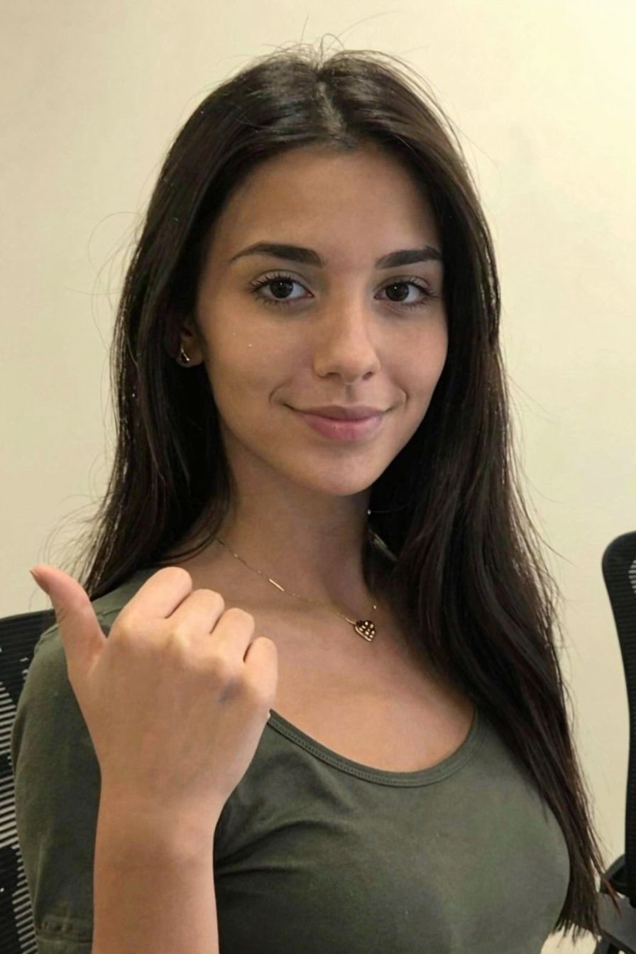 Dalia, Colleague's Sister