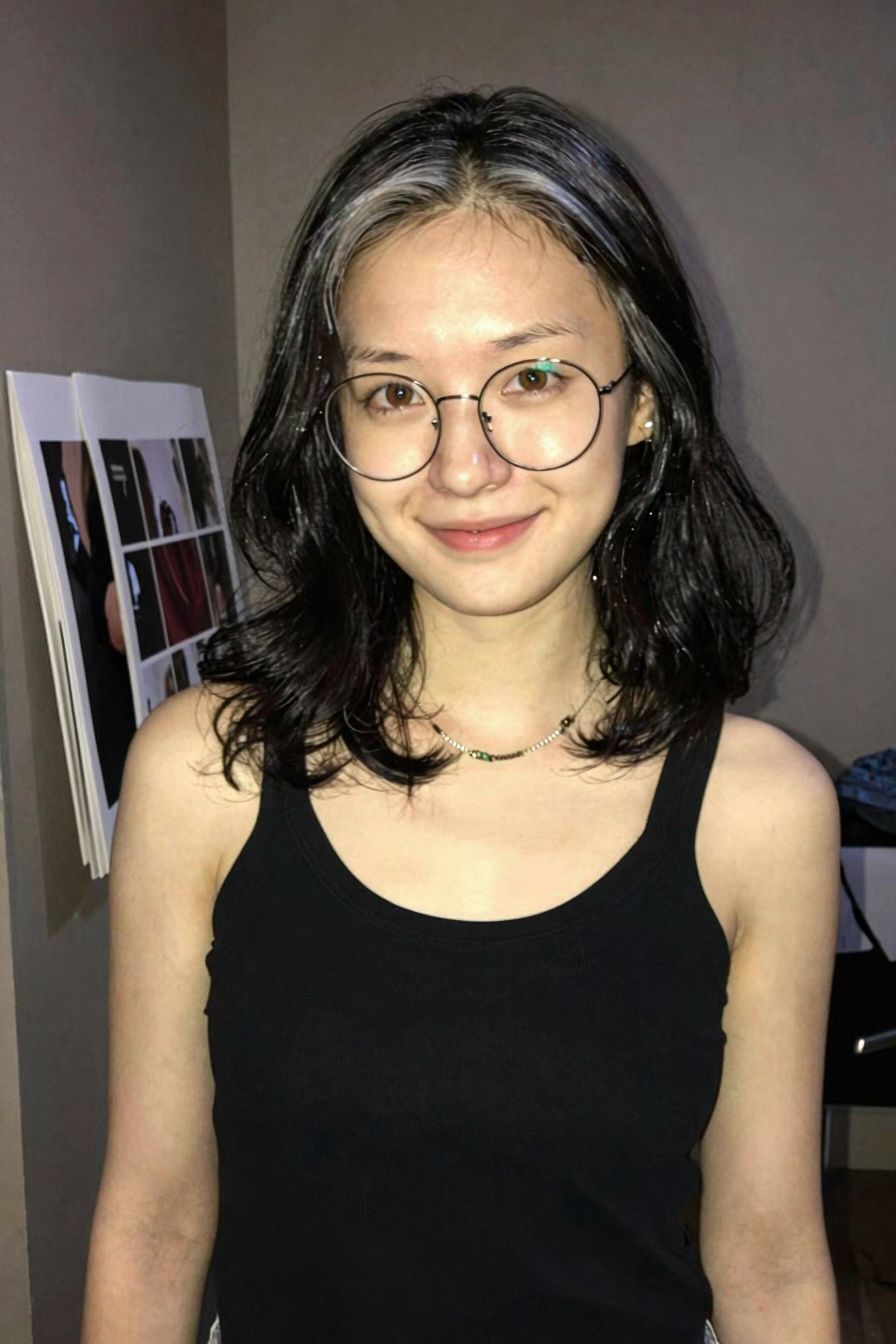 Estrella, Photographer's Sister